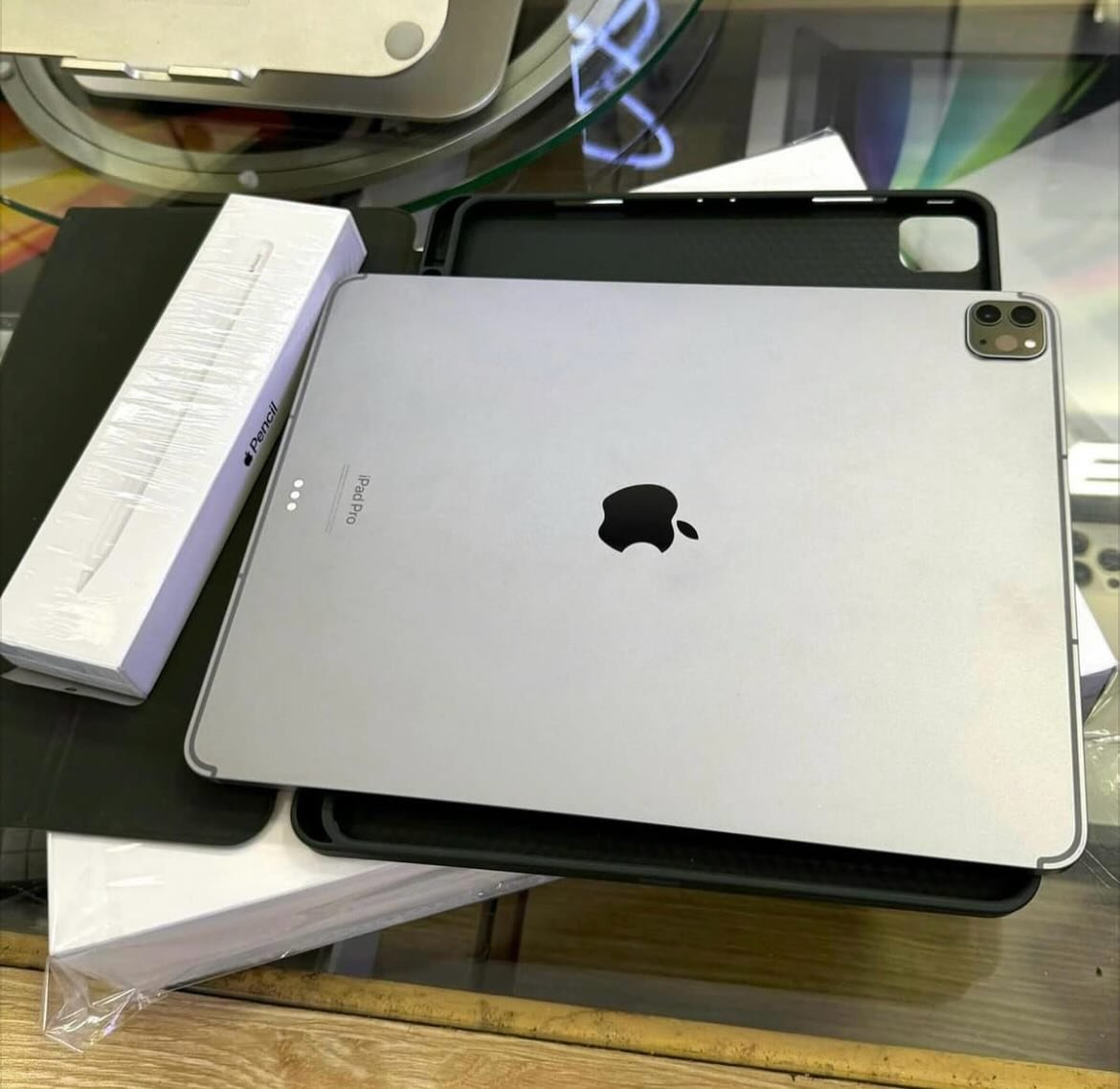 Hire iPad in Dubai UAE