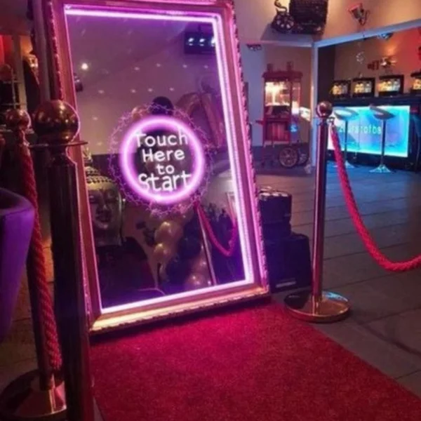 Magic Mirror Photo Booth - Geeks Evolution
