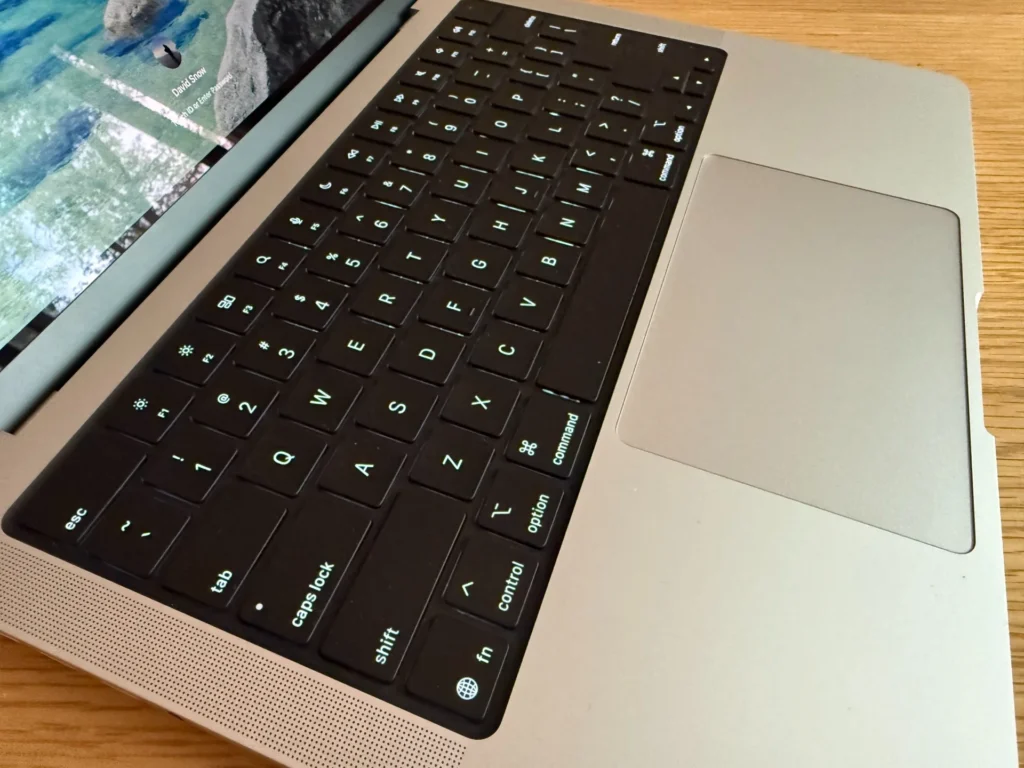 Macbook Air Rental 8 Apple MacBook