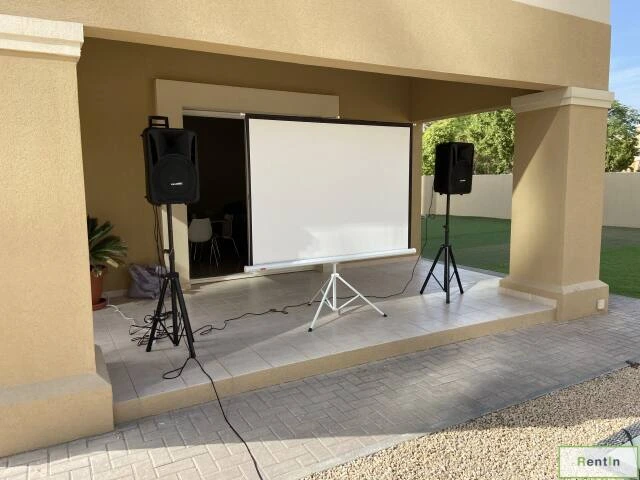 Projector Rental 18 Projector Screen Rental in Dubai