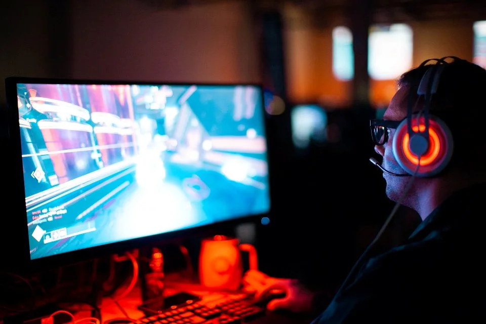 Gaming laptop rental in dubai